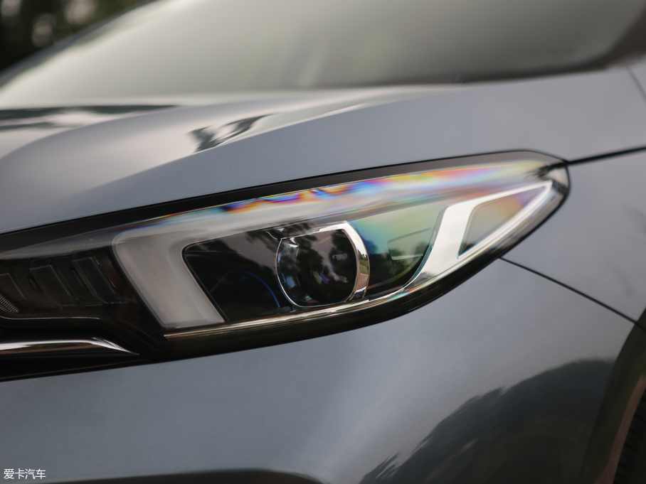 2018GX 1.5T CVTɫ (gu)V