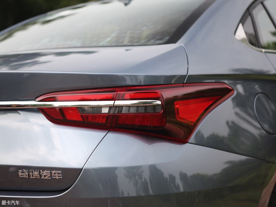 2018GX 1.5T CVTɫ (gu)V