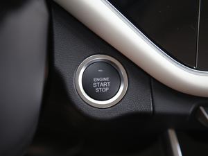 20181.5T CVTɫ V п؅^