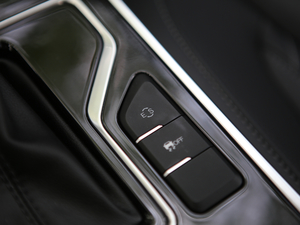 20181.5T CVTɫ V п؅^