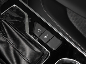 20181.5T CVTɫ V п؅^