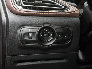 2019FLY 1.5T Ԅӄ V п؅^