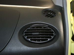 2009款0.8L 手动新启航版 中控区