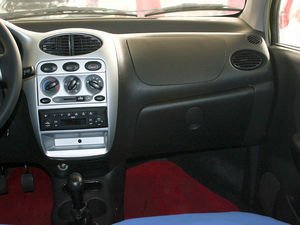 2009款0.8L 手动新启航版 中控区