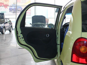 2009款0.8L 手动新启航版 空间座椅