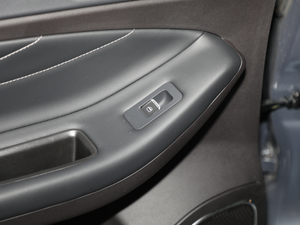 20191.5T CVTɫ V п؅^