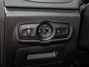 2019Pro 1.5T CVTɫ VI п؅^