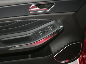 20191.5T CVTɫ VI п؅^