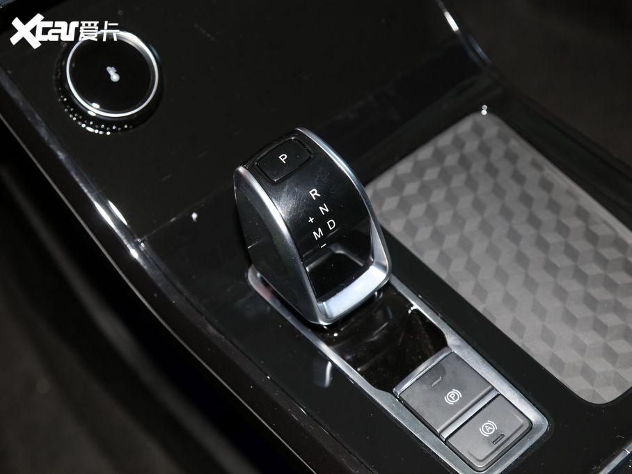 20207 а 1.5T CVT2̖