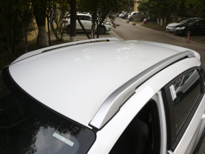 2021款钻石版 1.5L 手动2克拉 车顶