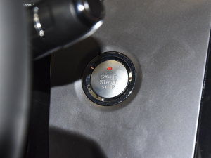 2021@ʯ 1.5L CVTŮ п؅^