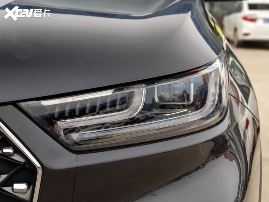 20218 PLUS MHEV 230TCI CVT