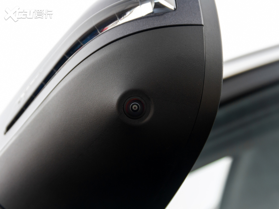 20218 PLUS MHEV 230TCI CVT