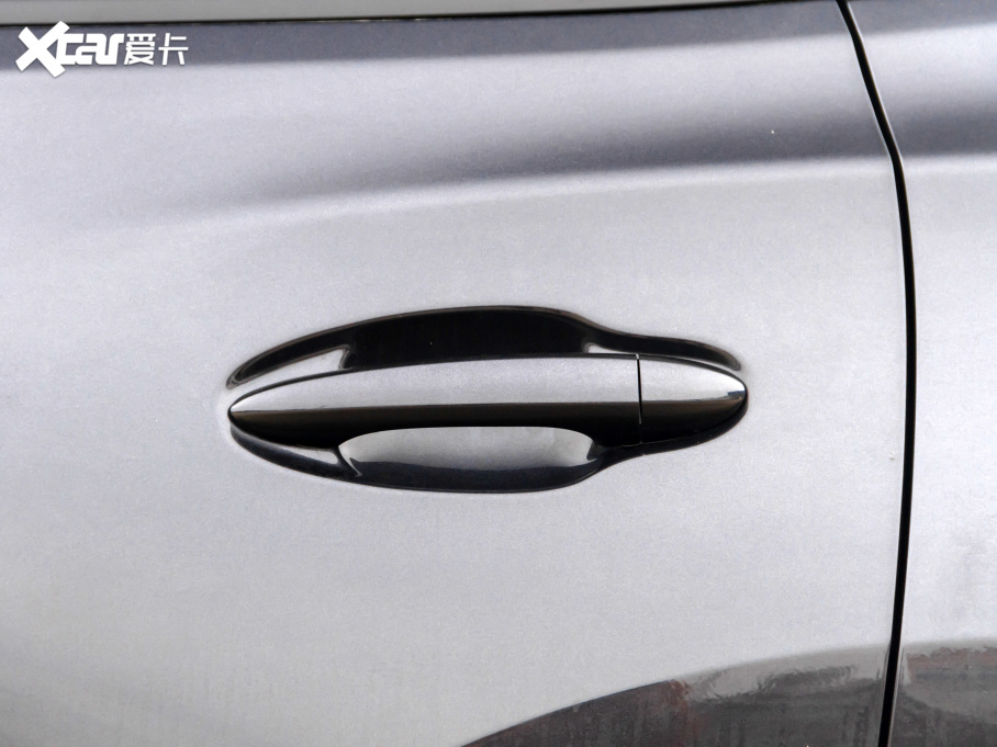 20218 PLUS MHEV 230TCI CVT