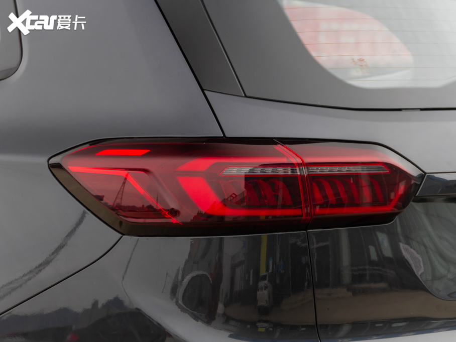 20218 PLUS MHEV 230TCI CVT