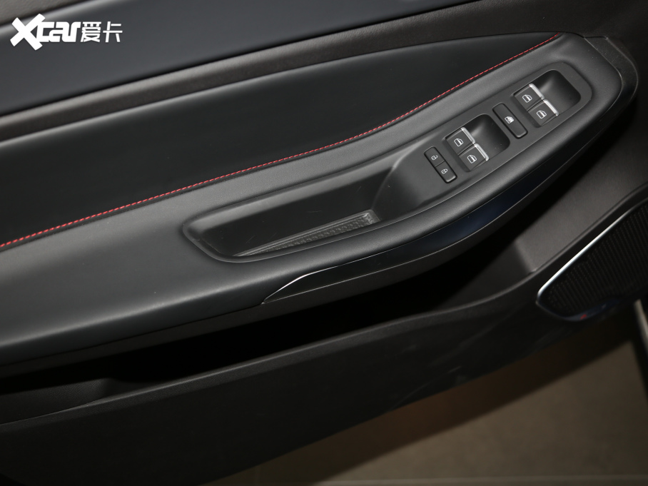 20215 PLUS С 1.5T քPLUS