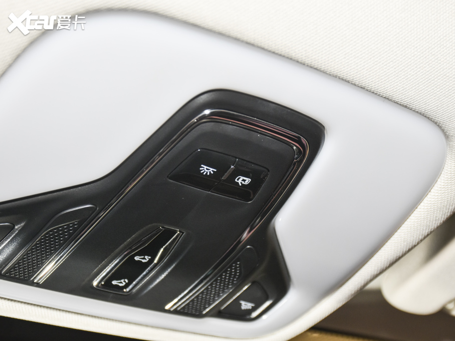 20215 PLUS СAI 1.5T CVT۰