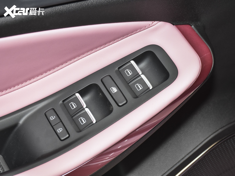 20215 PLUS СAI 1.5T CVT۰