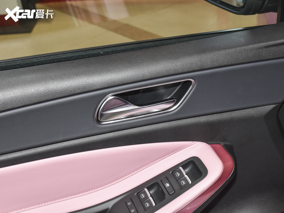 20215 PLUS СAI 1.5T CVT۰