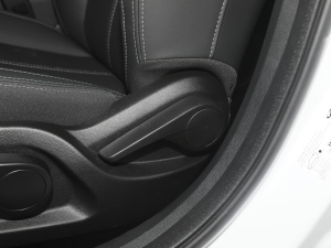 2021款PRO 1.5L CVT青春版 主驾驶座椅调节