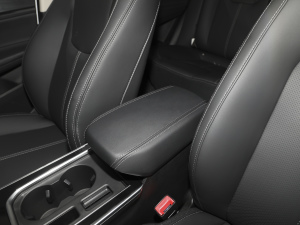 2021款PRO 1.5L CVT青春版 中央扶手箱