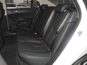 2021款PRO 1.5L 手动青春版 后排座椅