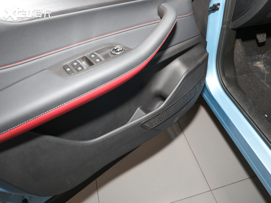 20215x Ӣ۰ 1.5L քӺA