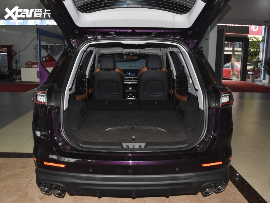 20228 PLUS Hi 390TGDI DCT(q)