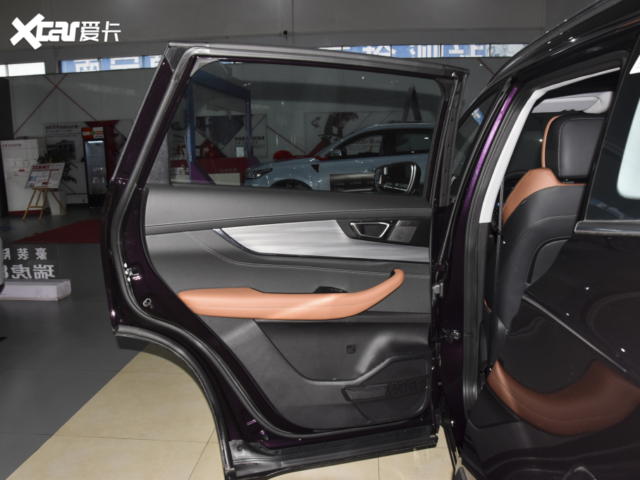 20228 PLUS Hi 390TGDI DCT