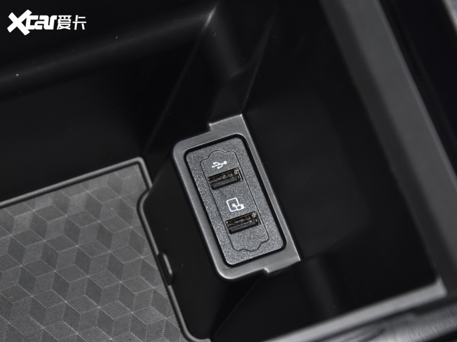 20228 PLUS Hi 390TGDI DCT