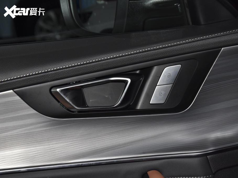 20228 PLUS Hi 390TGDI DCT(q)