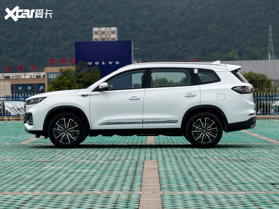 20228 PLUS Hi 390TGDI DCT