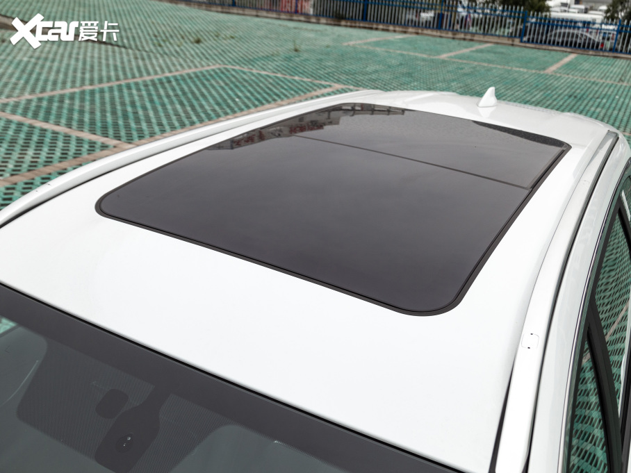 20228 PLUS Hi 390TGDI DCT