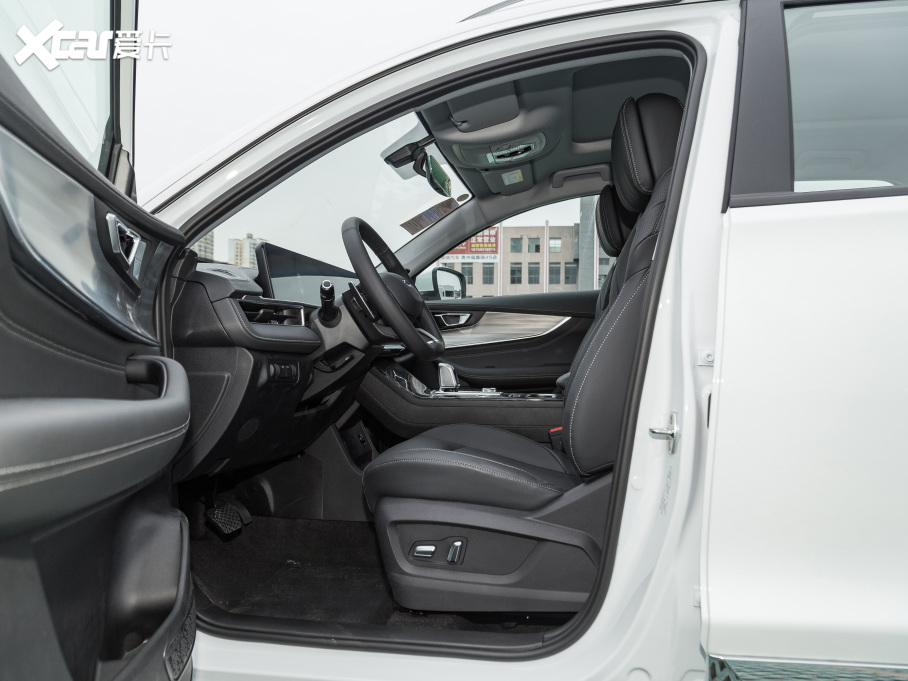 2022����8 PLUS �H�i�� 390TGDI DCT�����