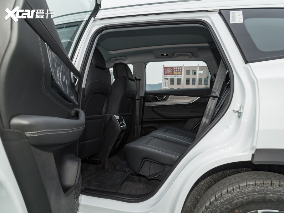 2022����8 PLUS �H�i�� 390TGDI DCT�����