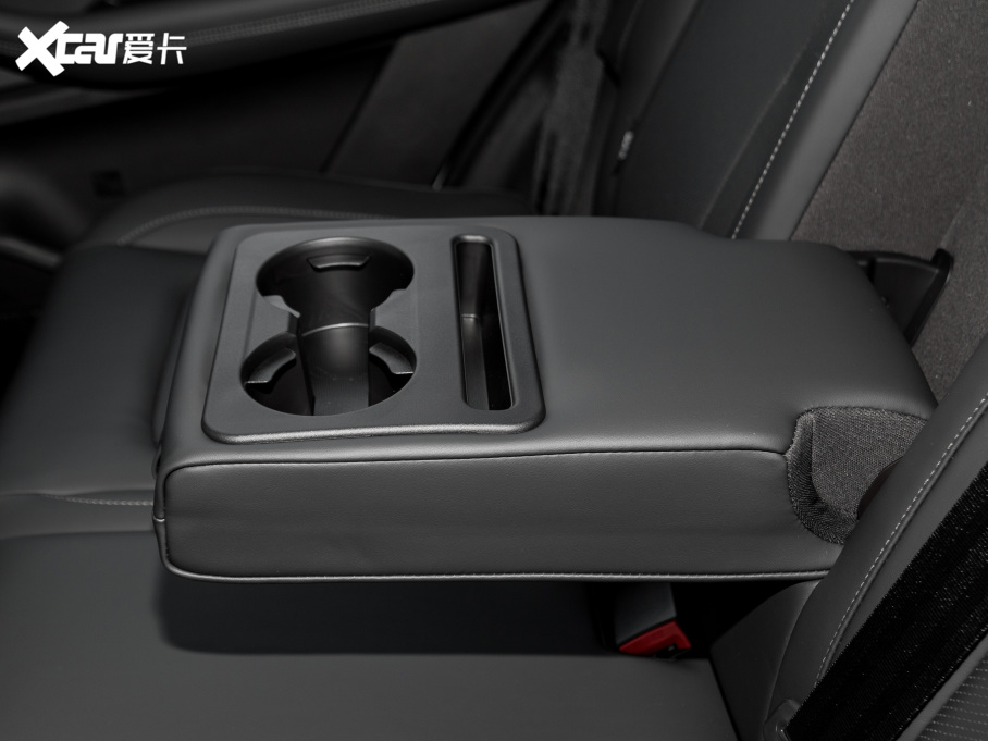 2022����8 PLUS �H�i�� 390TGDI DCT�����