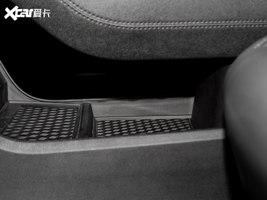 2022����8 PLUS �H�i�� 390TGDI DCT�����