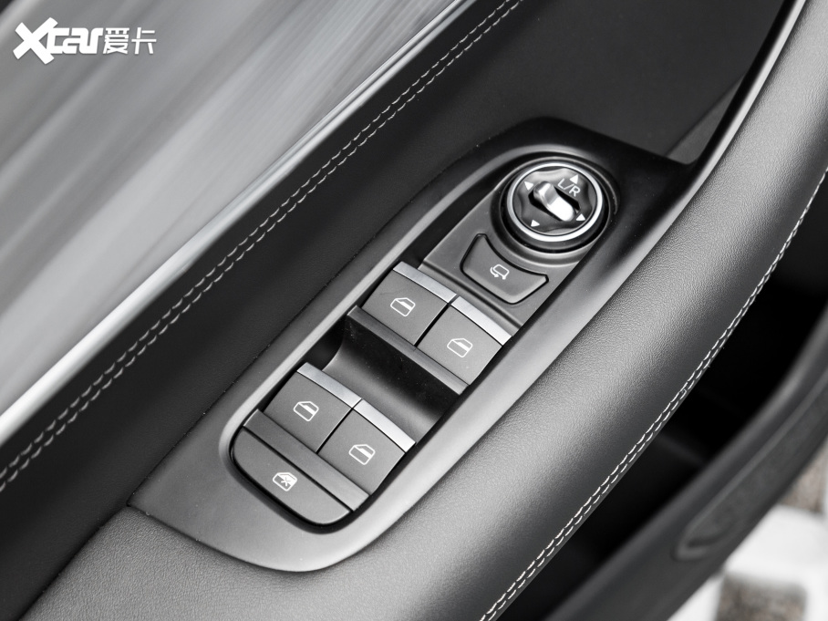 20228 PLUS Hi 390TGDI DCT