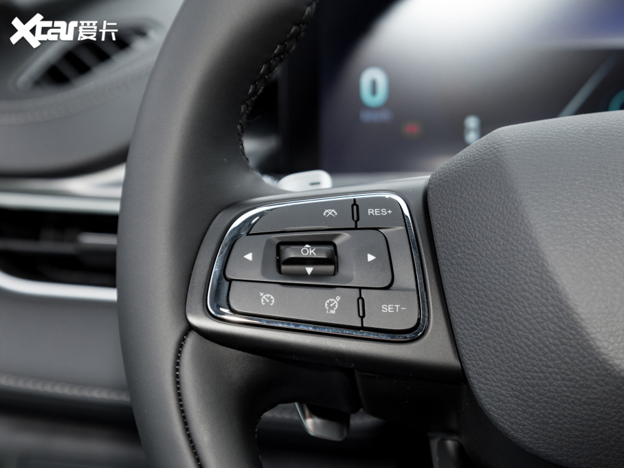 20228 PLUS Hi 390TGDI DCT