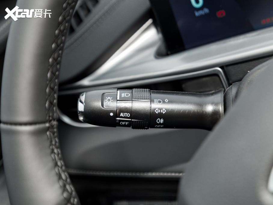 20228 PLUS Hi 390TGDI DCT