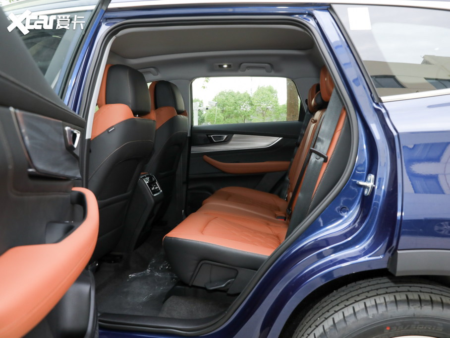 2022����8 PLUS �H�i�� 390TGDI DCT������