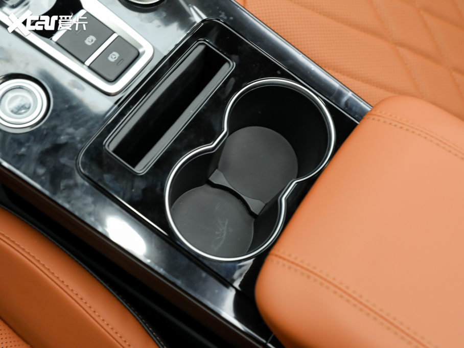 2022����8 PLUS �H�i�� 390TGDI DCT������