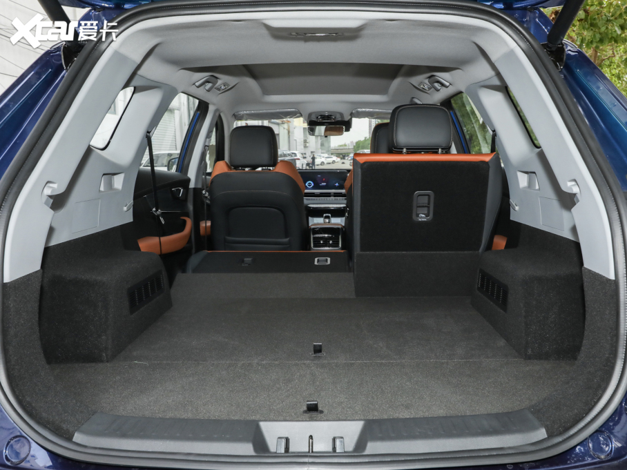 2022����8 PLUS �H�i�� 390TGDI DCT������