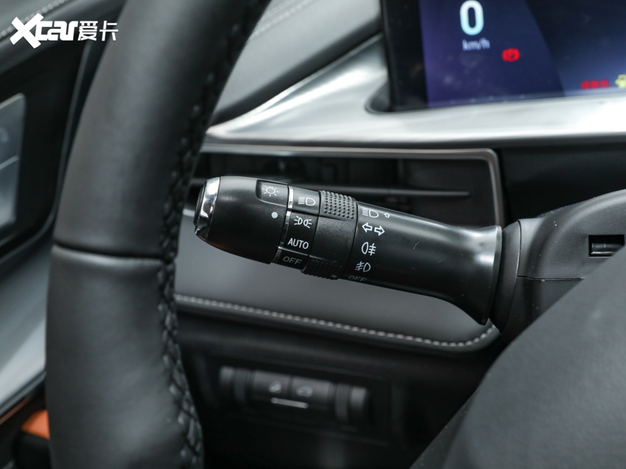 2022����8 PLUS �H�i�� 390TGDI DCT������