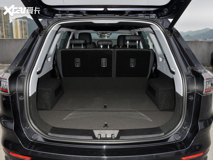 2022����8 PLUS �H�i�� 390TGDI DCT�����+