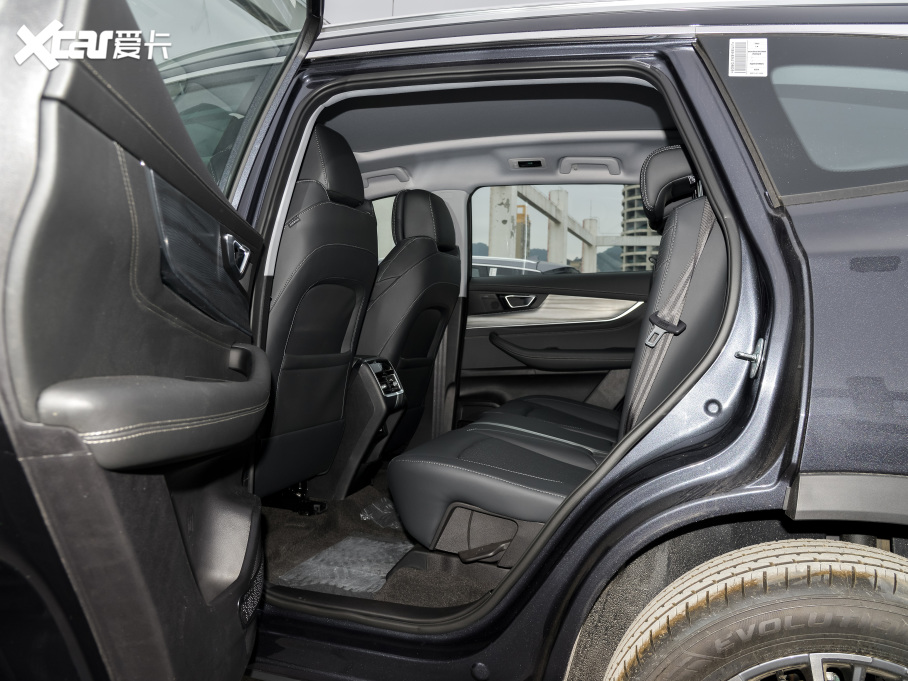 20228 PLUS Hi 390TGDI DCT+