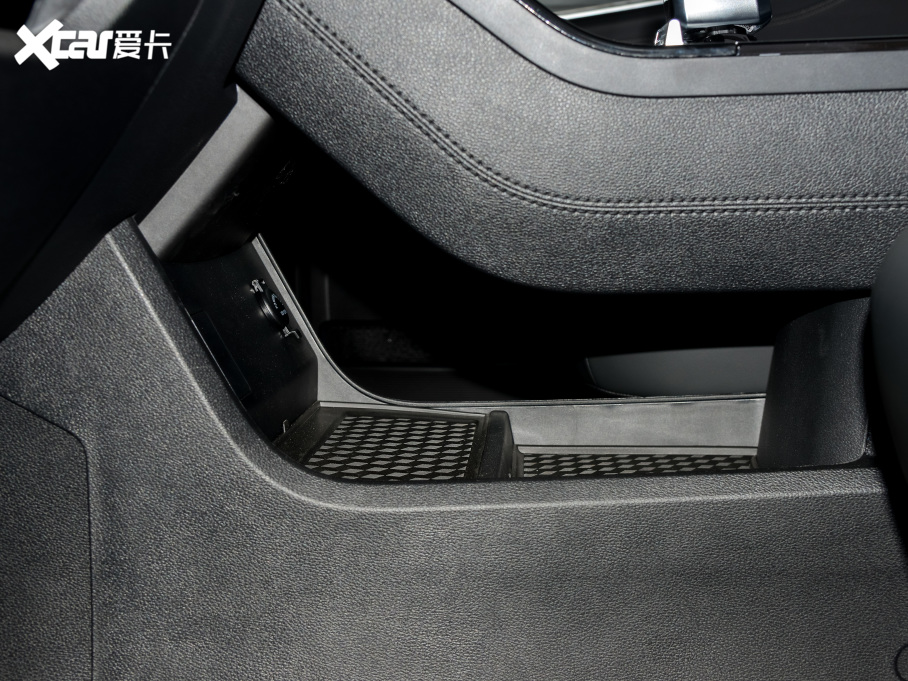 20228 PLUS Hi 390TGDI DCT+