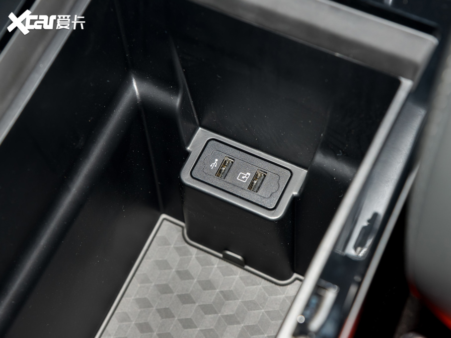 20228 PLUS Hi 390TGDI DCT+