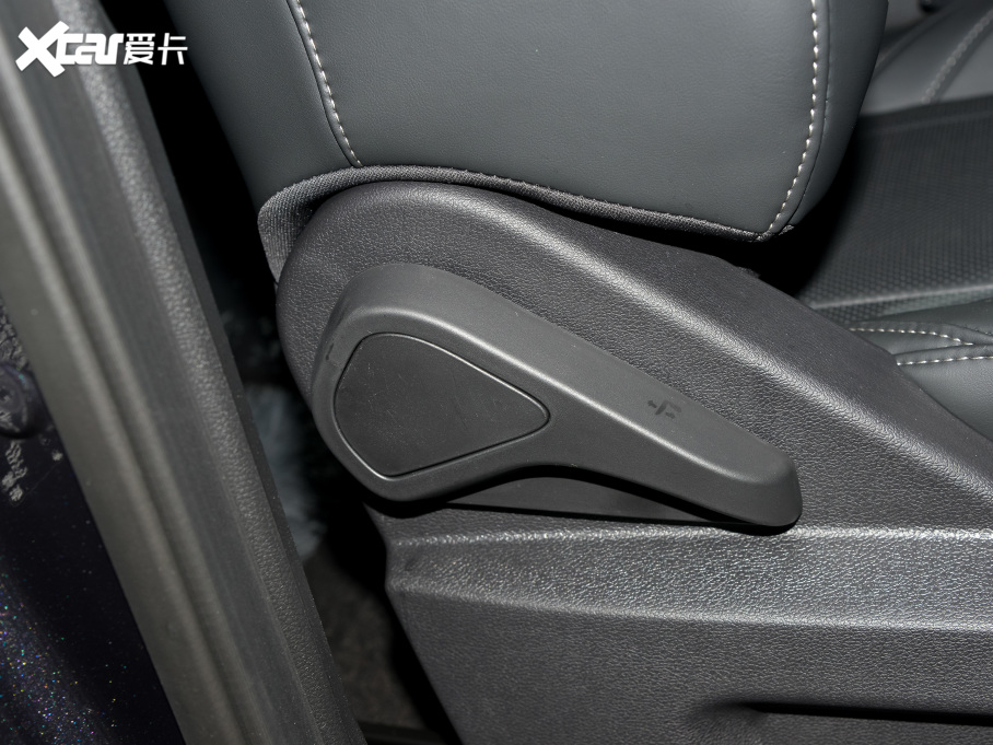 20228 PLUS Hi 390TGDI DCT+