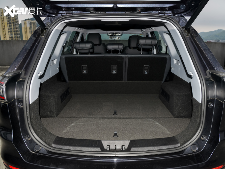 20228 PLUS Hi 390TGDI DCT+